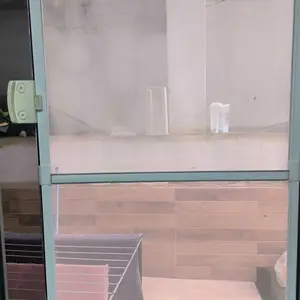 Foto enviada por cliente: tela instalada em janela com moldura cinza